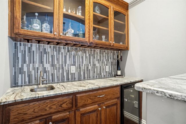 8901 Stratford Drive, North Richland Hills, TX 76182