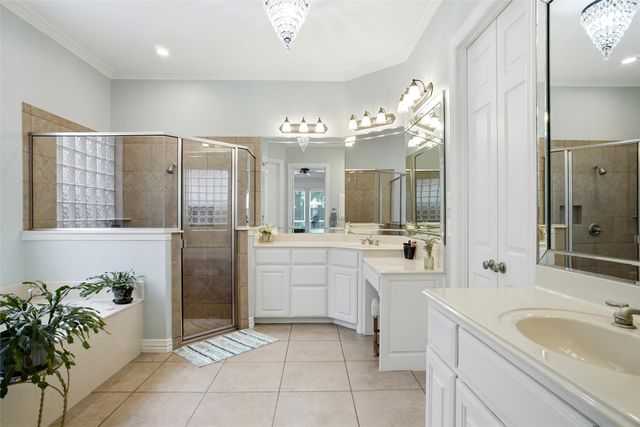 8901 Stratford Drive, North Richland Hills, TX 76182