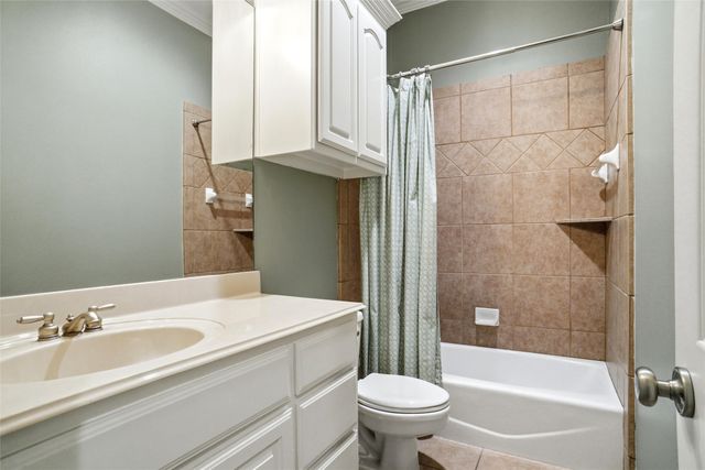 8901 Stratford Drive, North Richland Hills, TX 76182