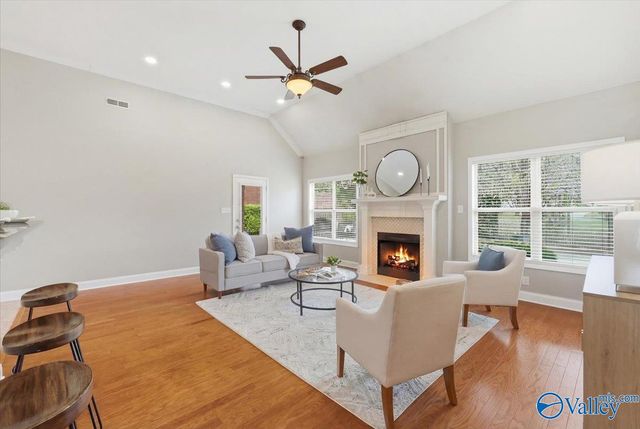 4814 Cove Valley Drive SE, Owens Cross Roads, AL 35763