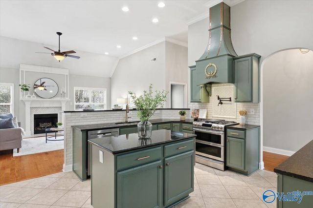 4814 Cove Valley Drive SE, Owens Cross Roads, AL 35763