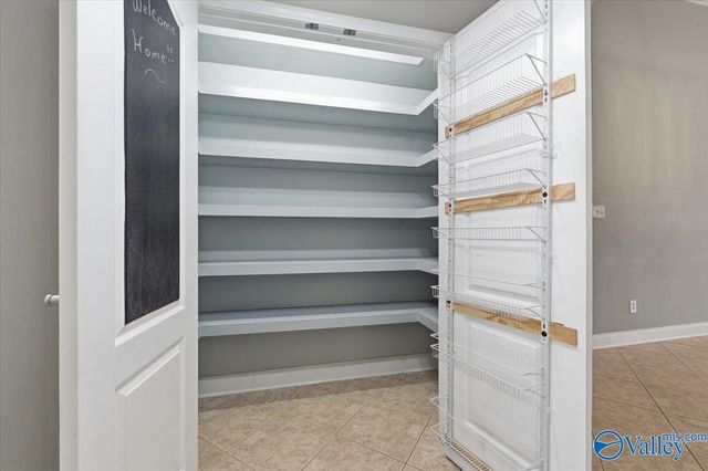 4814 Cove Valley Drive SE, Owens Cross Roads, AL 35763