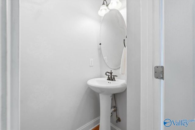 4814 Cove Valley Drive SE, Owens Cross Roads, AL 35763