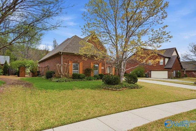 4814 Cove Valley Drive SE, Owens Cross Roads, AL 35763