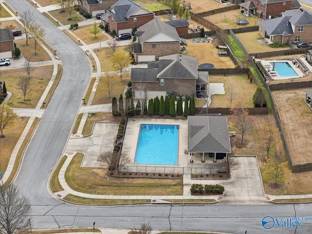 4814 Cove Valley Drive SE, Owens Cross Roads, AL 35763