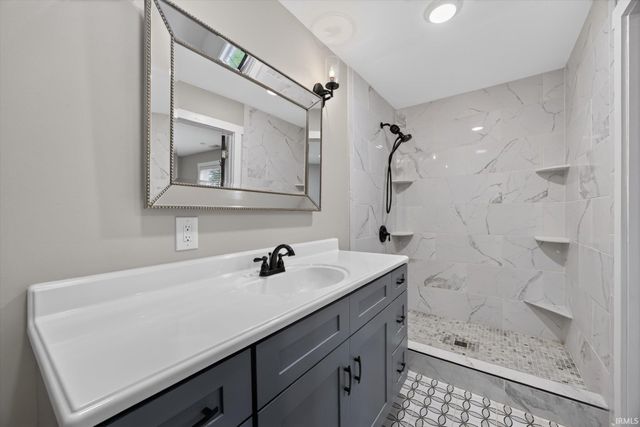 201 Nikirk Lane, Oolitic, IN 47451