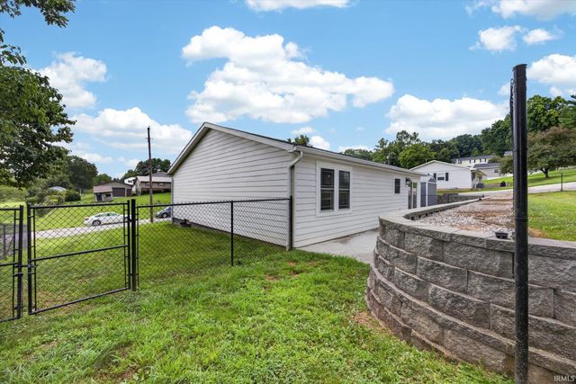 201 Nikirk Lane, Oolitic, IN 47451
