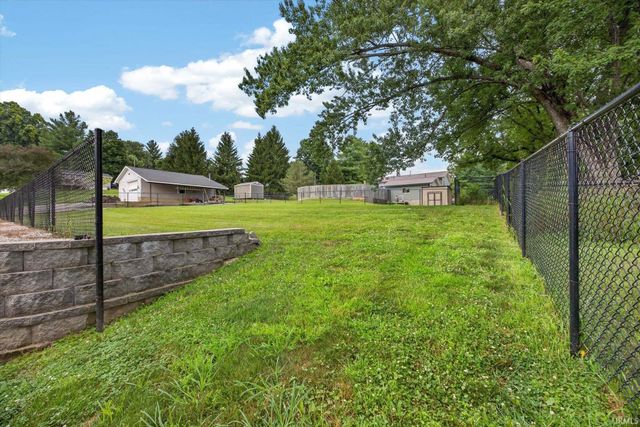201 Nikirk Lane, Oolitic, IN 47451