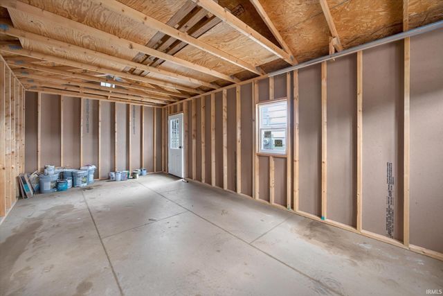 201 Nikirk Lane, Oolitic, IN 47451