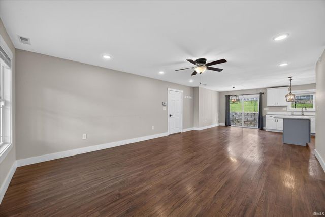 201 Nikirk Lane, Oolitic, IN 47451