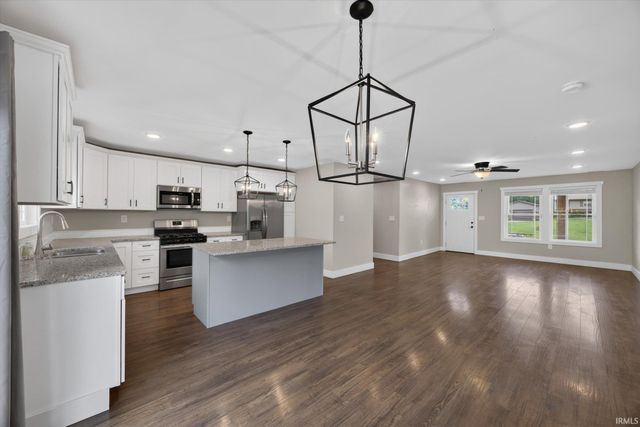 201 Nikirk Lane, Oolitic, IN 47451