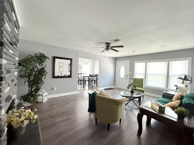 3834 Rosedale Street, Houston, TX 77004