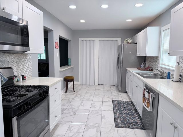 3834 Rosedale Street, Houston, TX 77004