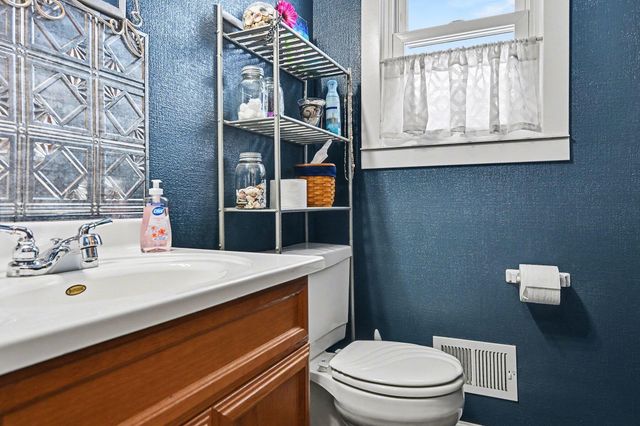 2413 Tamrack Street, Kalamazoo, MI 49006