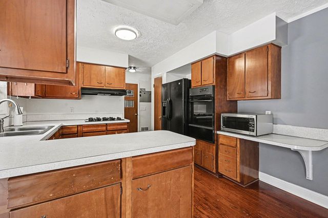 2413 Tamrack Street, Kalamazoo, MI 49006