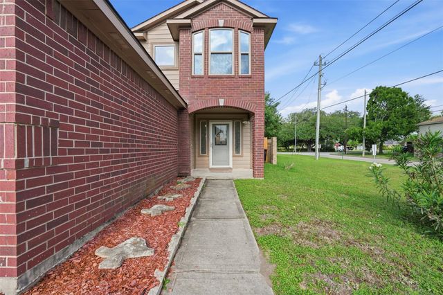 8902 Iron Springs Drive, Houston, TX 77034