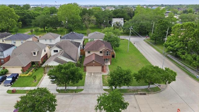 8902 Iron Springs Drive, Houston, TX 77034