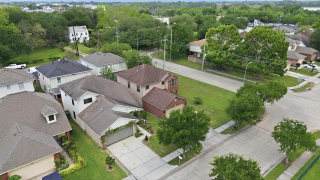 8902 Iron Springs Drive, Houston, TX 77034