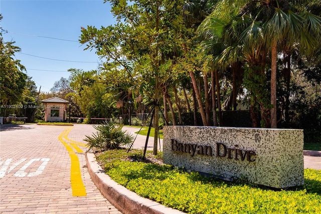 5390 Banyan Dr, Coral Gables, FL 33156