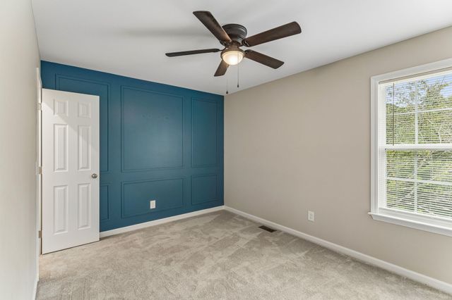 1299 Wesley Ct, Lawrenceburg, TN 38464