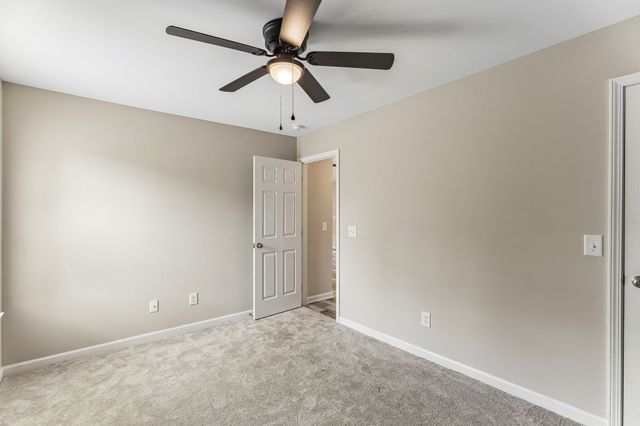 1299 Wesley Ct, Lawrenceburg, TN 38464