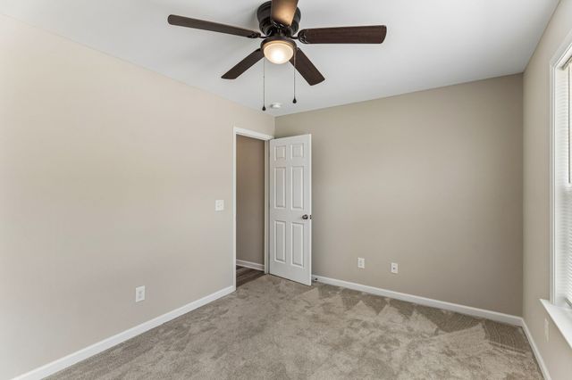 1299 Wesley Ct, Lawrenceburg, TN 38464