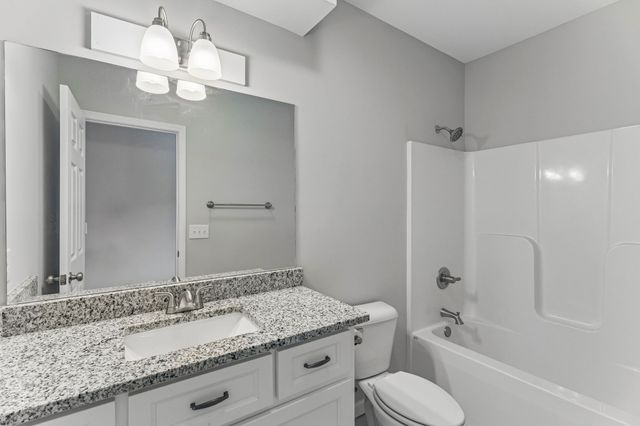 1299 Wesley Ct, Lawrenceburg, TN 38464