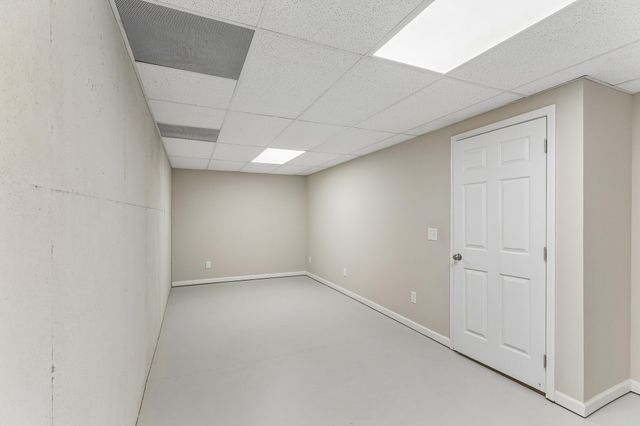 1299 Wesley Ct, Lawrenceburg, TN 38464