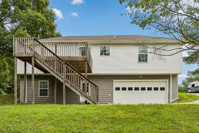 1299 Wesley Ct, Lawrenceburg, TN 38464