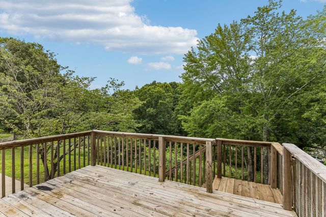 1299 Wesley Ct, Lawrenceburg, TN 38464