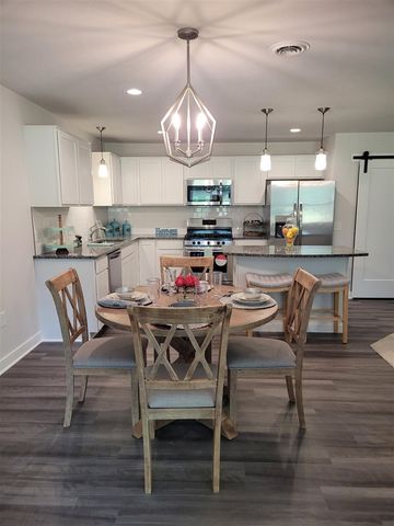 4281 Highpoint Drive 109, Wayland, MI 49348