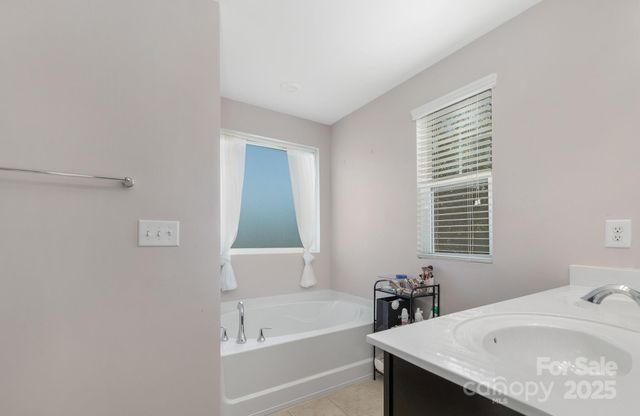 3230 Yarmouth Lane, Gastonia, NC 28056