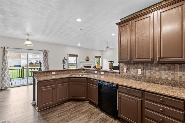 202 Ferguson PL, Suffolk, VA 23435