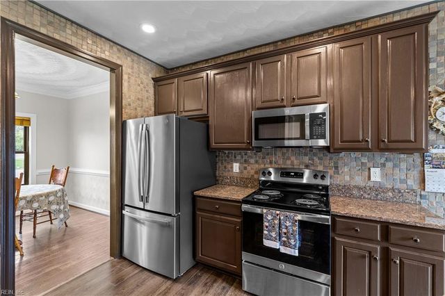 202 Ferguson PL, Suffolk, VA 23435