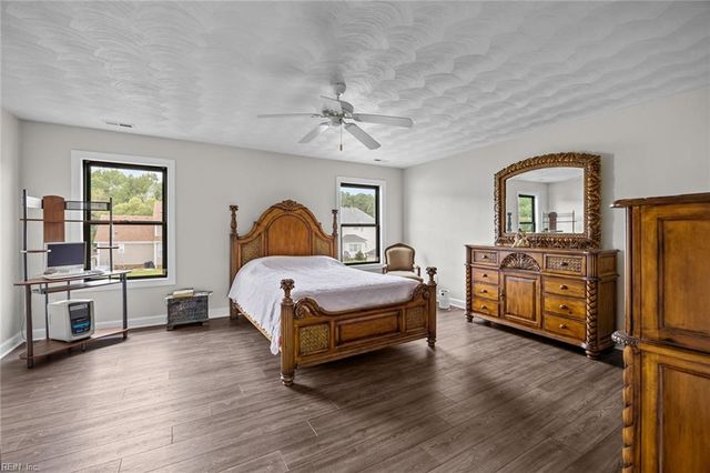 202 Ferguson PL, Suffolk, VA 23435