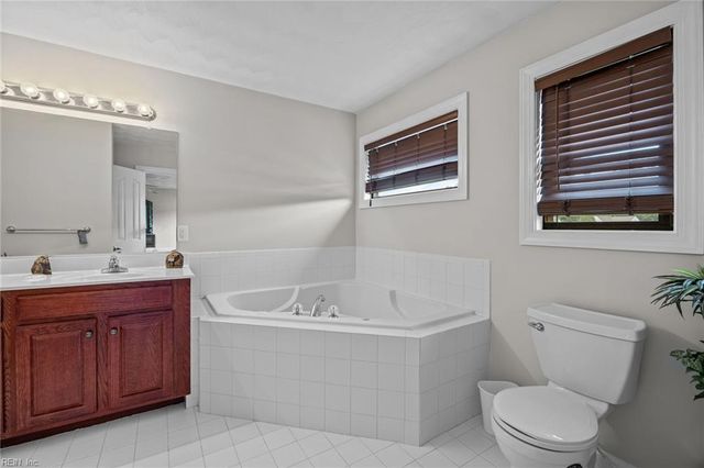 202 Ferguson PL, Suffolk, VA 23435