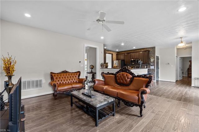 202 Ferguson PL, Suffolk, VA 23435