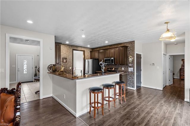 202 Ferguson PL, Suffolk, VA 23435