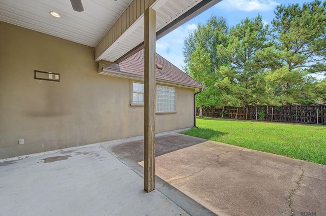 13860 Cobblestone Dr, Denham Springs, LA 70726