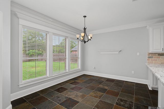 13860 Cobblestone Dr, Denham Springs, LA 70726