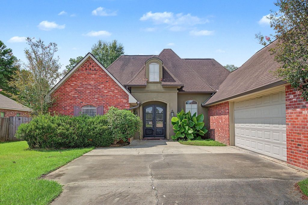13860 Cobblestone Dr, Denham Springs, LA 70726