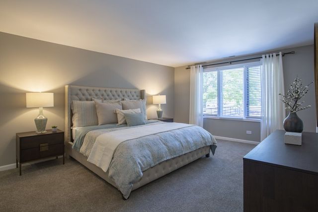 1910 Chestnut Avenue C104, Glenview, IL 60025