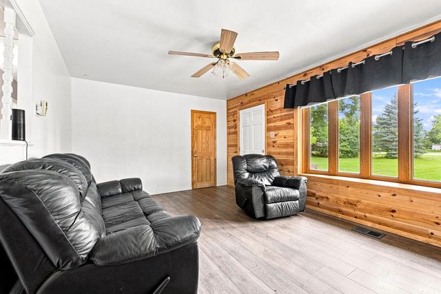 5225 W County Line ROAD, Brown Deer, WI 53223