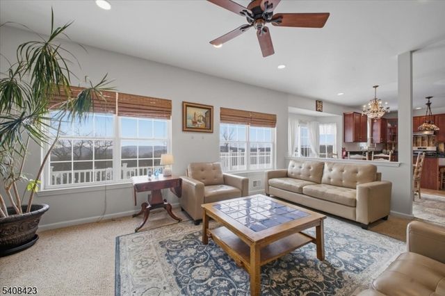 927 Timberline Dr, Jefferson Twp., NJ 07849