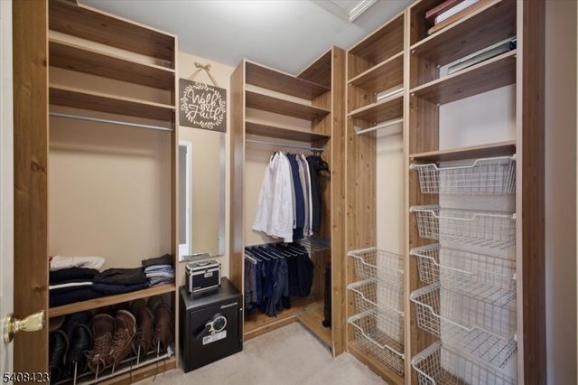 927 Timberline Dr, Jefferson Twp., NJ 07849