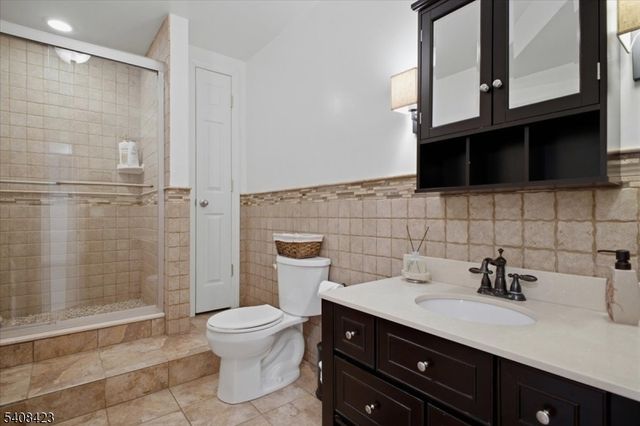 927 Timberline Dr, Jefferson Twp., NJ 07849