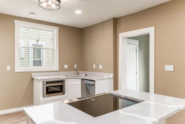 155 S Wayne Avenue, Columbus, OH 43204