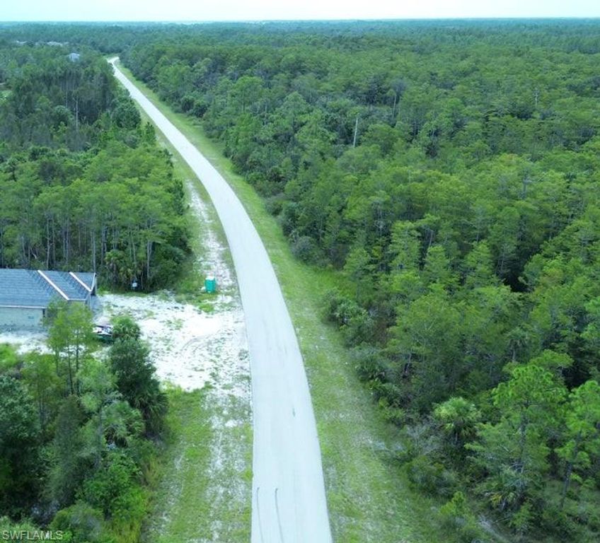 483 Greenbriar BLVD, LEHIGH ACRES, FL 33972 — photo 2
