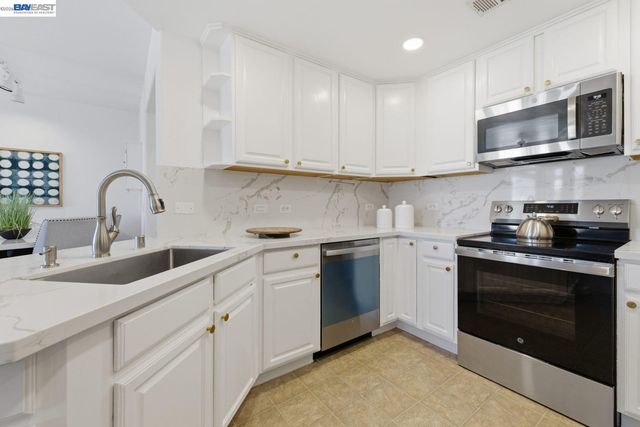 800 S Abel Street 519, Milpitas, CA 95035