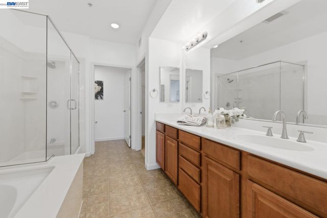 800 S Abel Street 519, Milpitas, CA 95035